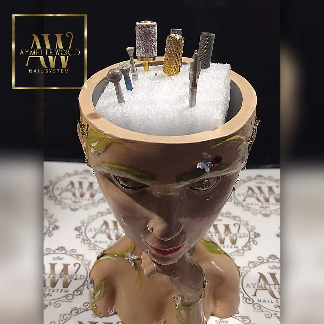 Resin Dolls 🎎                 Muñecas de resina