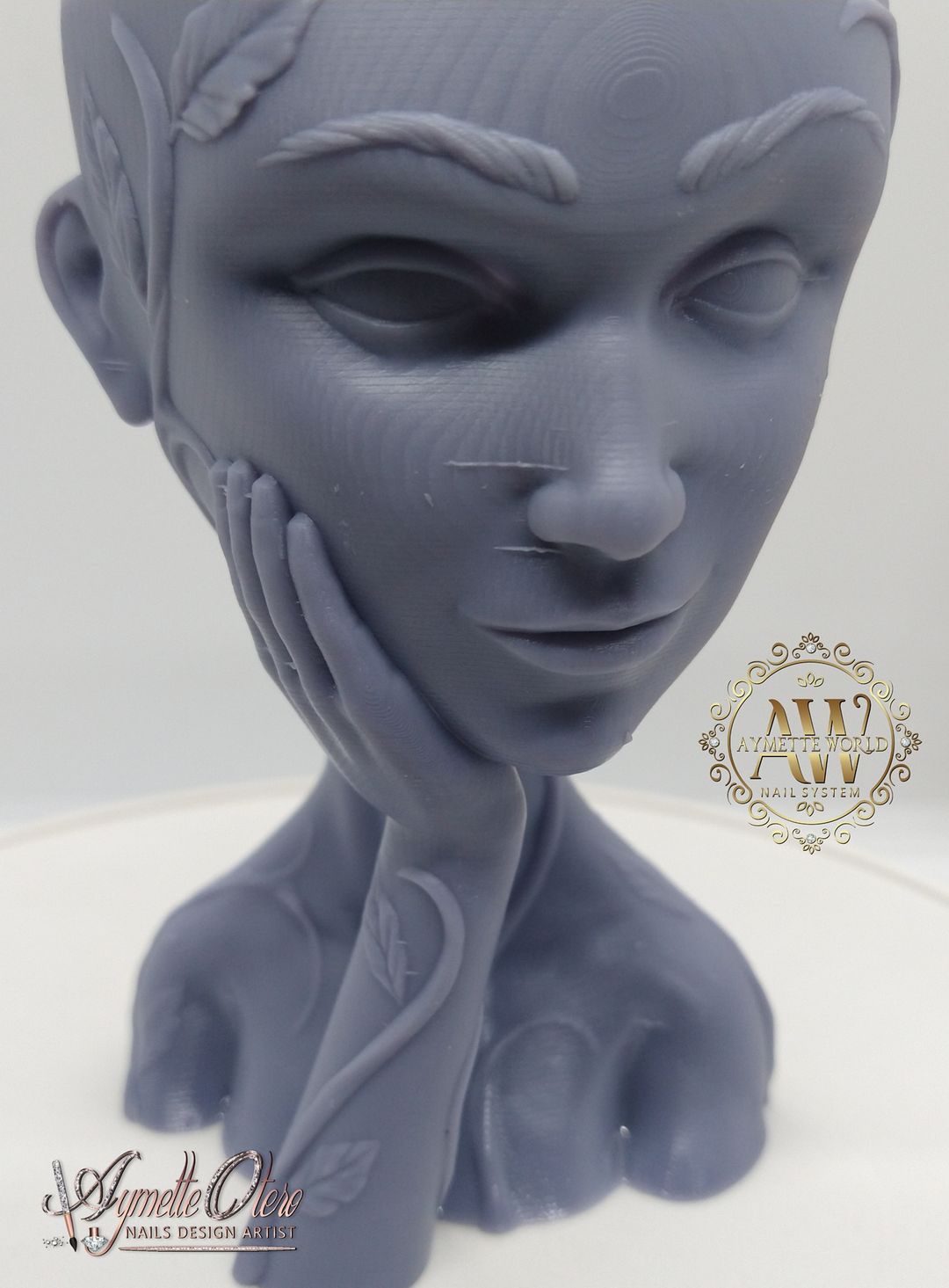 Resin Dolls 🎎                 Muñecas de resina