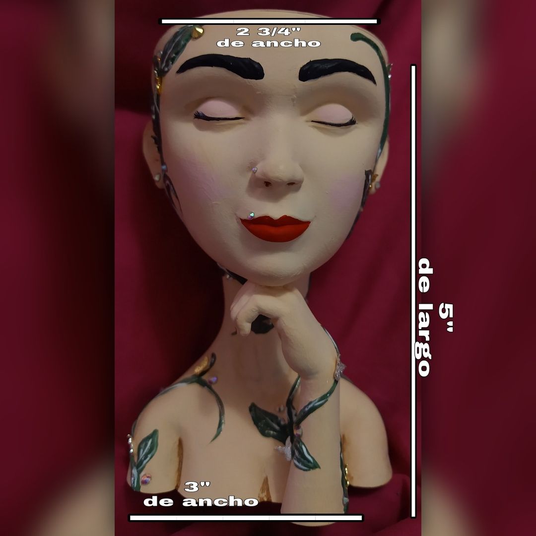 Resin Dolls 🎎                 Muñecas de resina