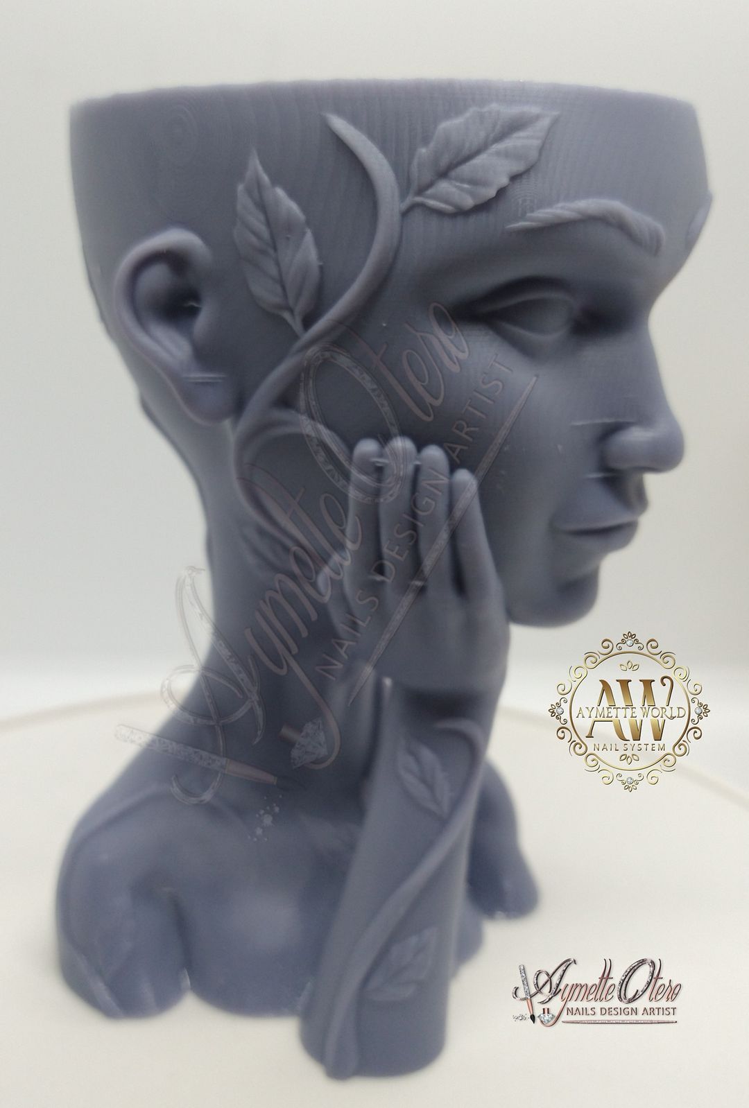 Resin Dolls 🎎                 Muñecas de resina